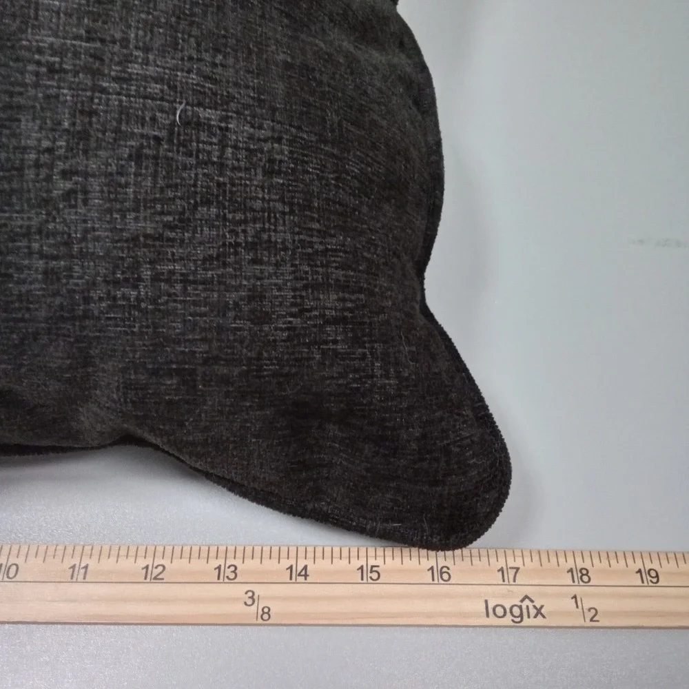 N/A plush square
